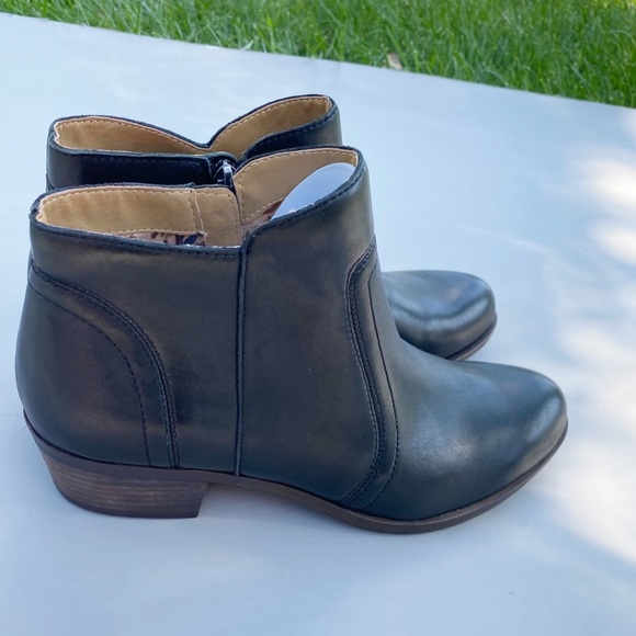 Lucky Brand Black Ankle Boots 8.5 - Picture 5 of 10